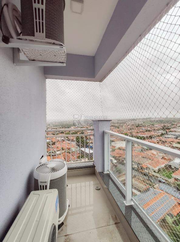 Apartamento para aluguel no bairro Graminha: Sacada 