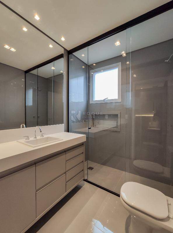 Apartamento para aluguel no bairro Graminha: WC Suíte 3