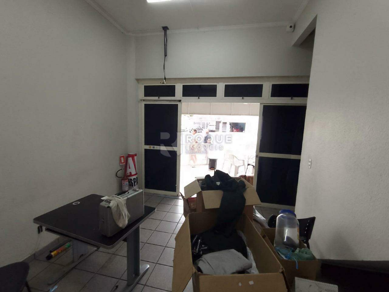 Salas/Conjuntos para aluguel no bairro Chácaras Antonieta: 