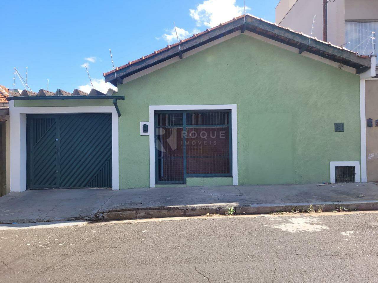 Casa Residencial para aluguel no bairro Vila Cristovam: Fachada