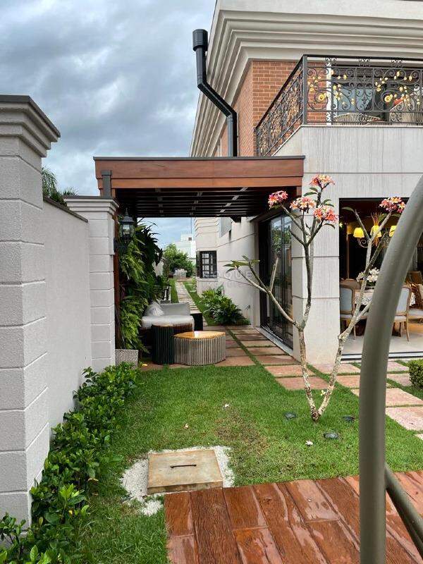 Casa em condomínio à venda no bairro Residencial Casalbuono: