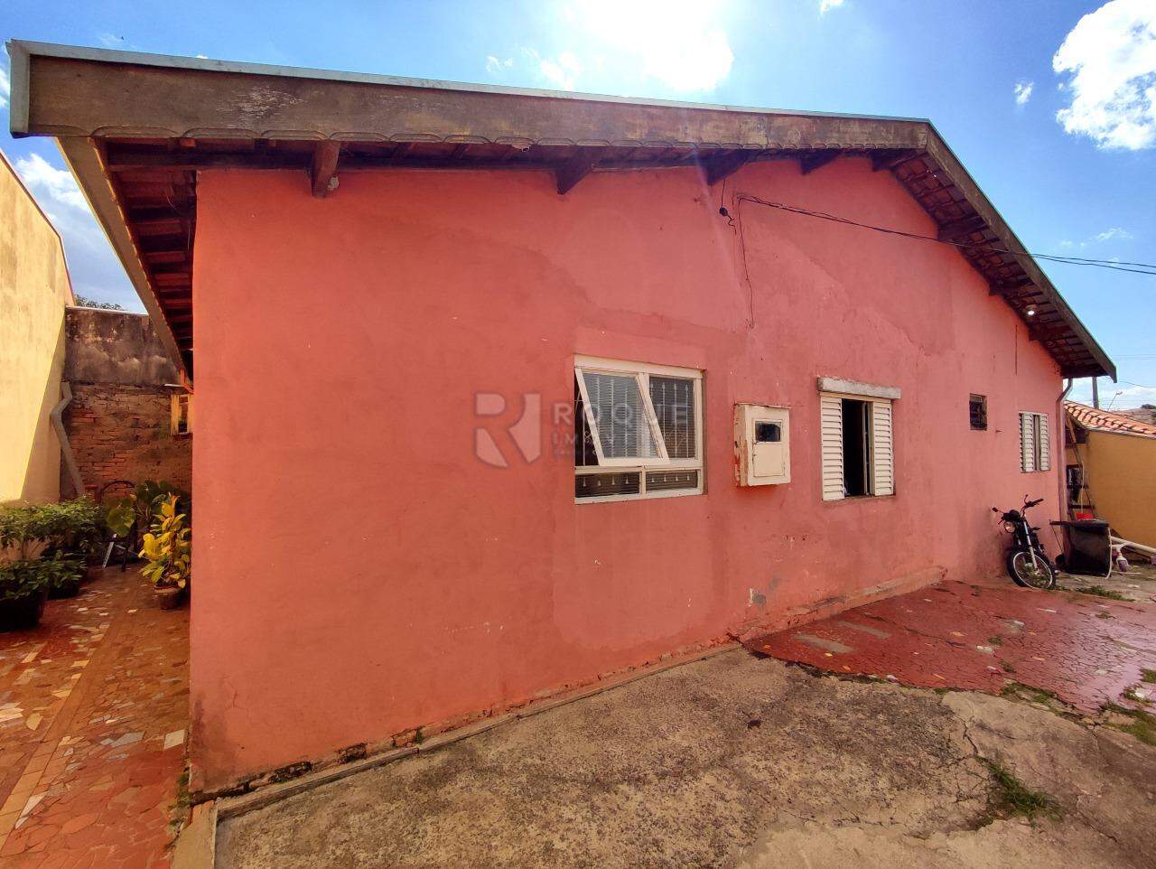 Casa Residencial à venda no bairro Vila Queiroz: QUINTAL