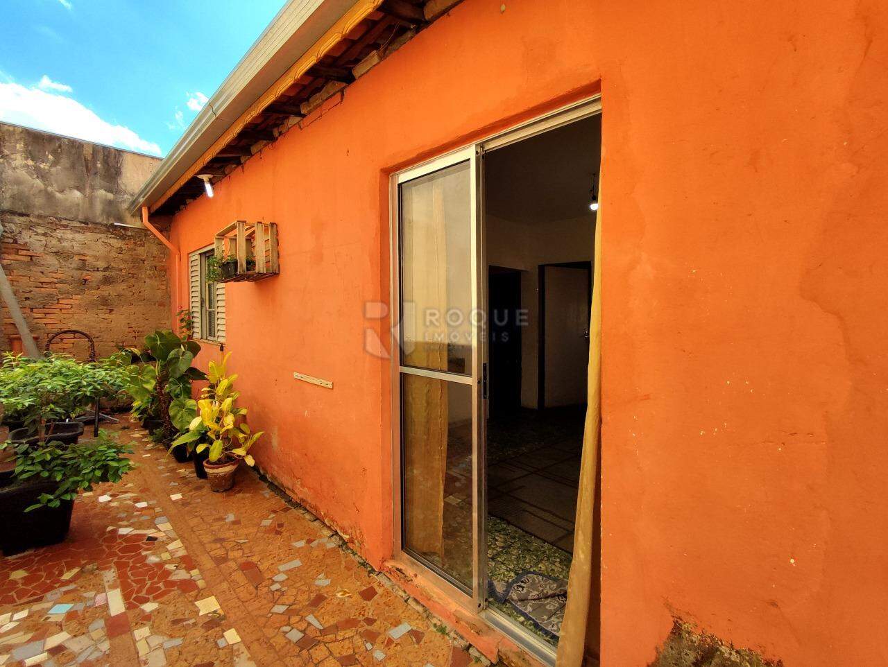 Casa Residencial à venda no bairro Vila Queiroz: ENTRADA