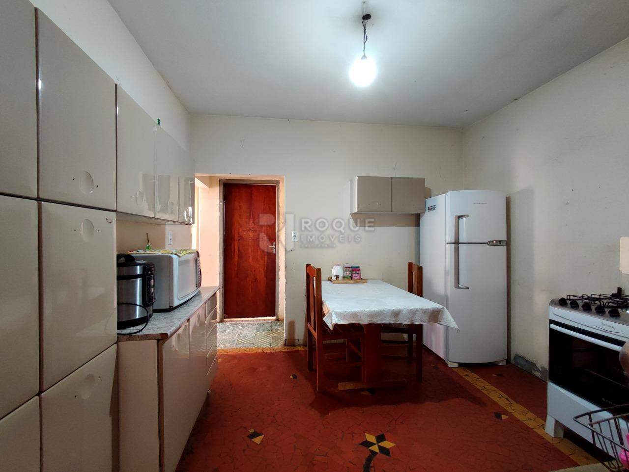 Casa Residencial à venda no bairro Vila Queiroz: COZINHA