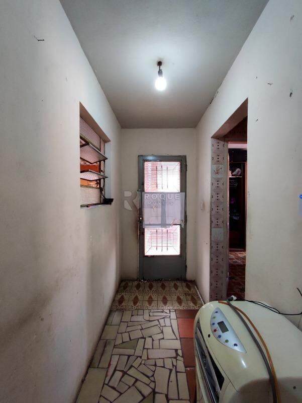 Casa Residencial à venda no bairro Vila Queiroz: CORREDOR INTERNO