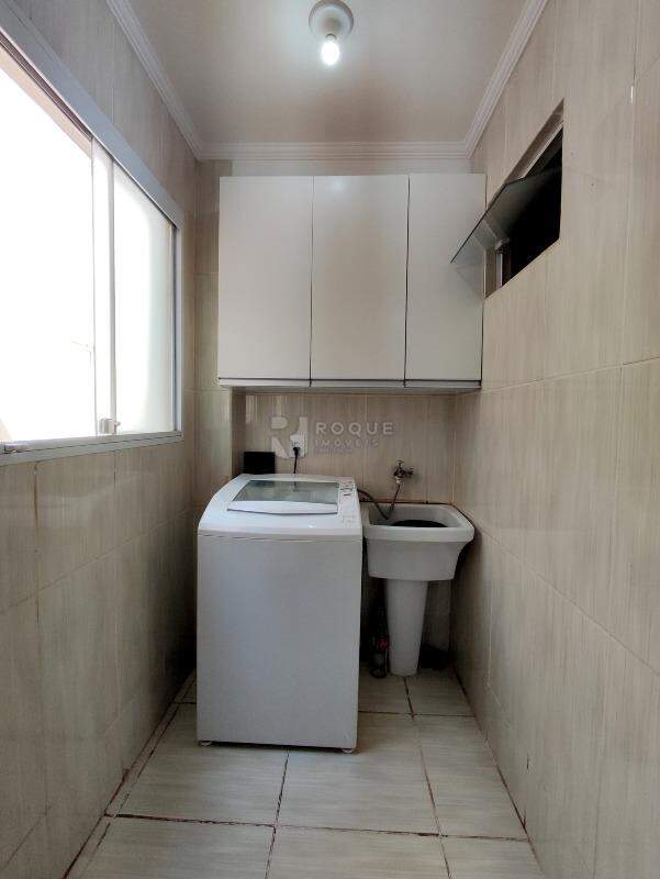 Apartamento à venda no bairro Chácaras Antonieta: LAVANDERIA