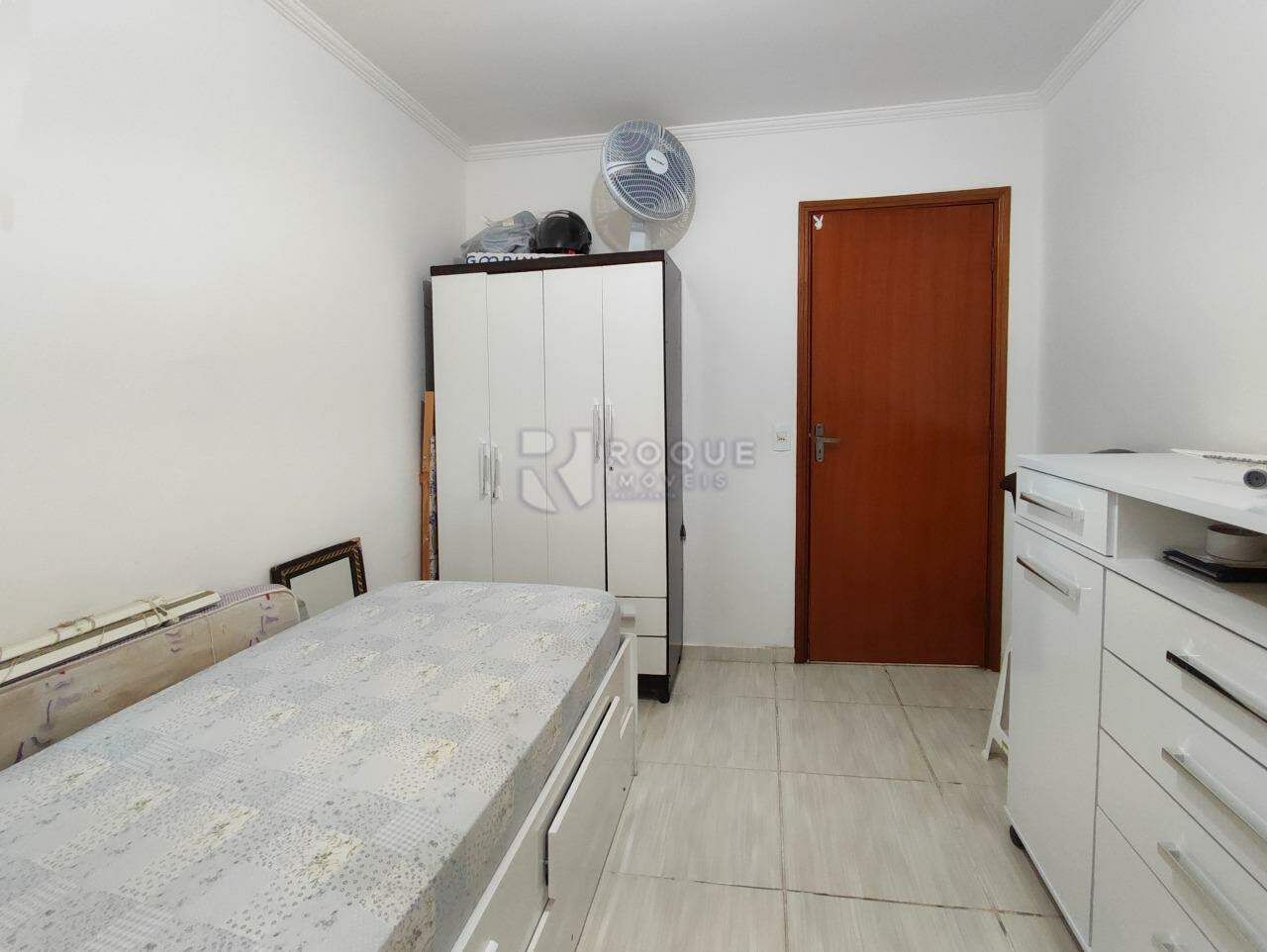 Apartamento à venda no bairro Chácaras Antonieta: DORMITÓRIO 2