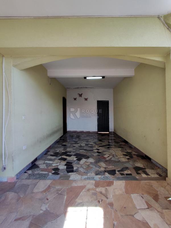 Casa Residencial à venda no bairro Parque Hippolyto: GARAGEM