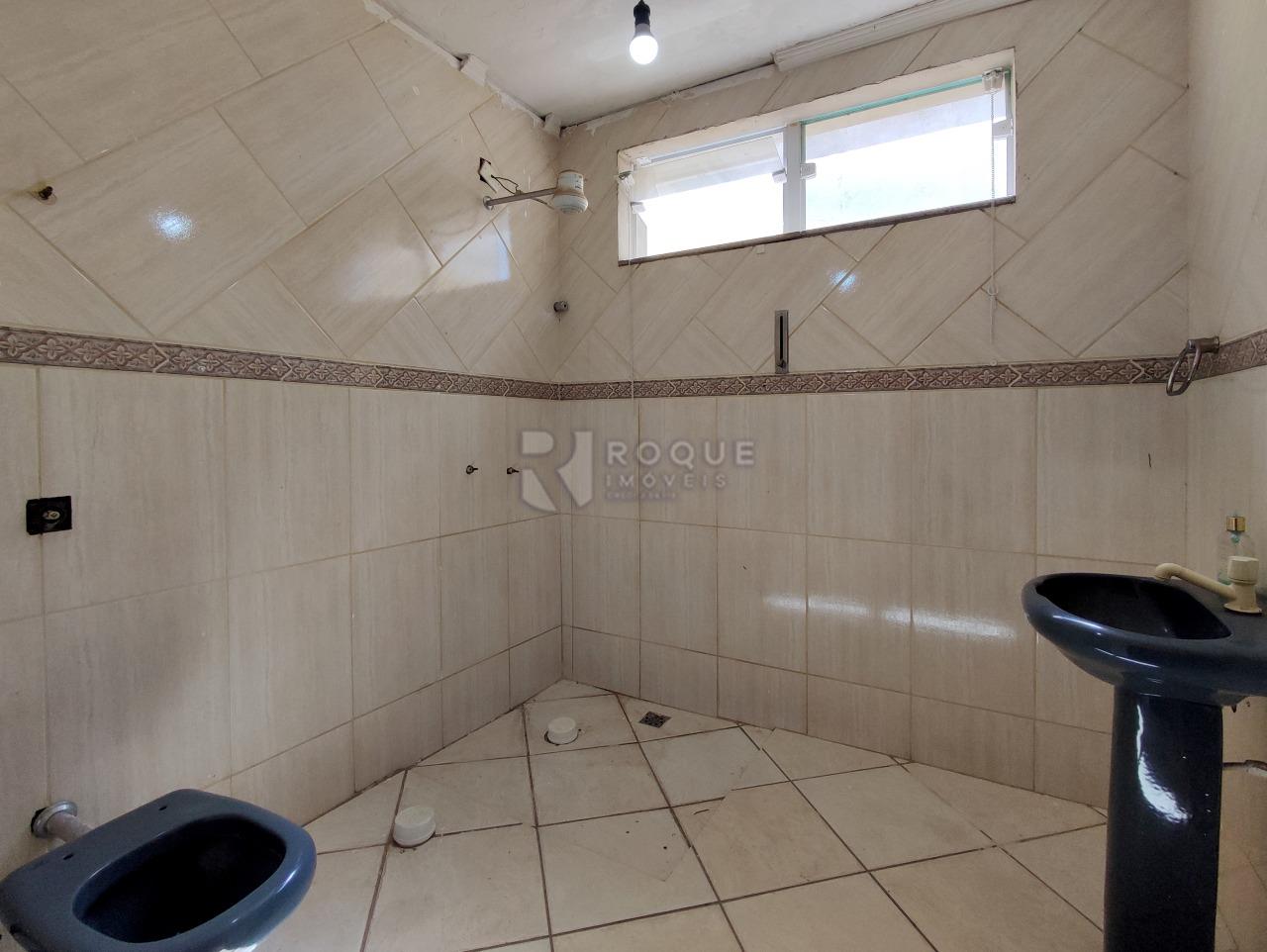 Casa Residencial à venda no bairro Parque Hippolyto: BANHEIRO SOCIAL