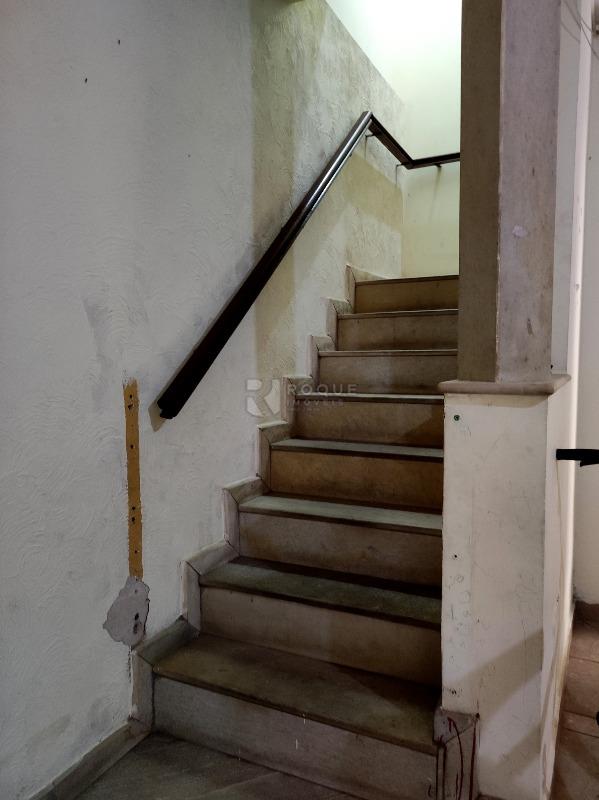 Casa Residencial à venda no bairro Parque Hippolyto: ACESSO PISO SUPERIOR