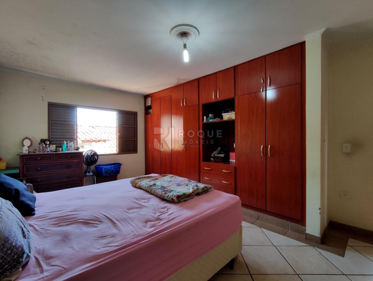 Casa Residencial à venda no bairro Parque Hippolyto: SUÍTE