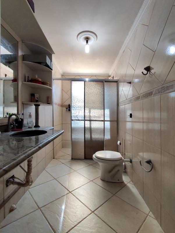 Casa Residencial à venda no bairro Parque Hippolyto: WC DA SUÍTE