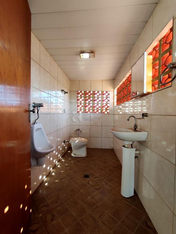 Casa Residencial à venda no bairro Parque Hippolyto: BANHEIRO DO TERRAÇO