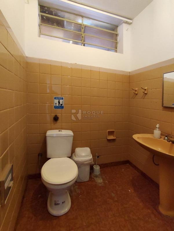 Prédio Comercial à venda no bairro Centro: BANHEIRO MASCULINO