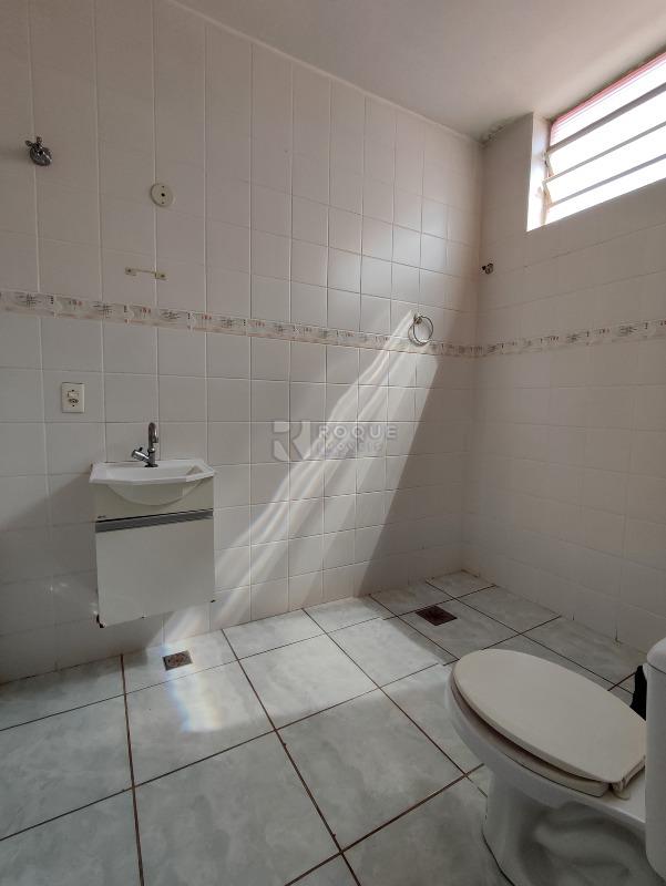 Prédio Comercial à venda no bairro Centro: BANHEIRO SOCIAL