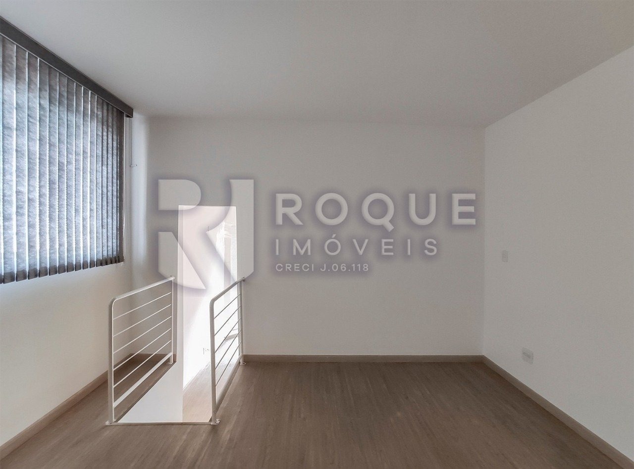 Prédio Comercial à venda no bairro Centro: Sala 2