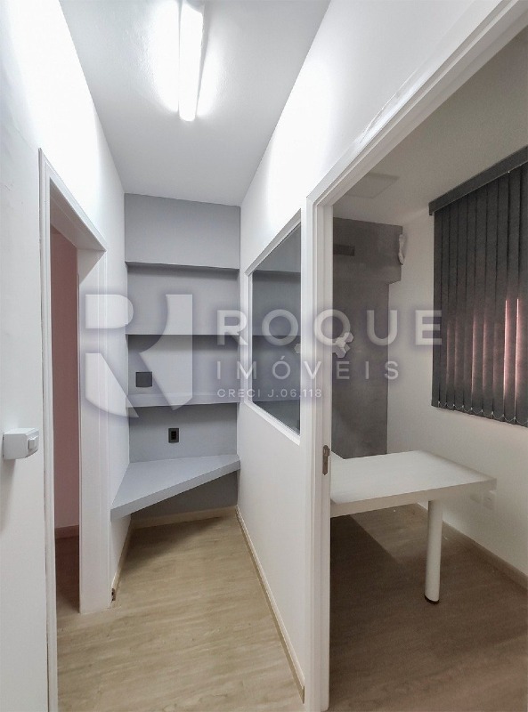 Prédio Comercial à venda no bairro Centro: Sala 3