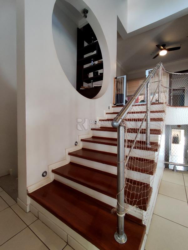 Casa Residencial à venda no bairro Jardim Santa Cecília: ACESSO PISO SUPERIOR