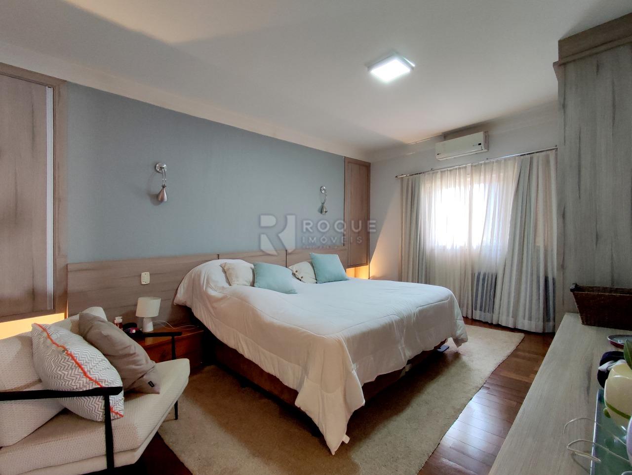 Casa Residencial à venda no bairro Jardim Santa Cecília: SUITE