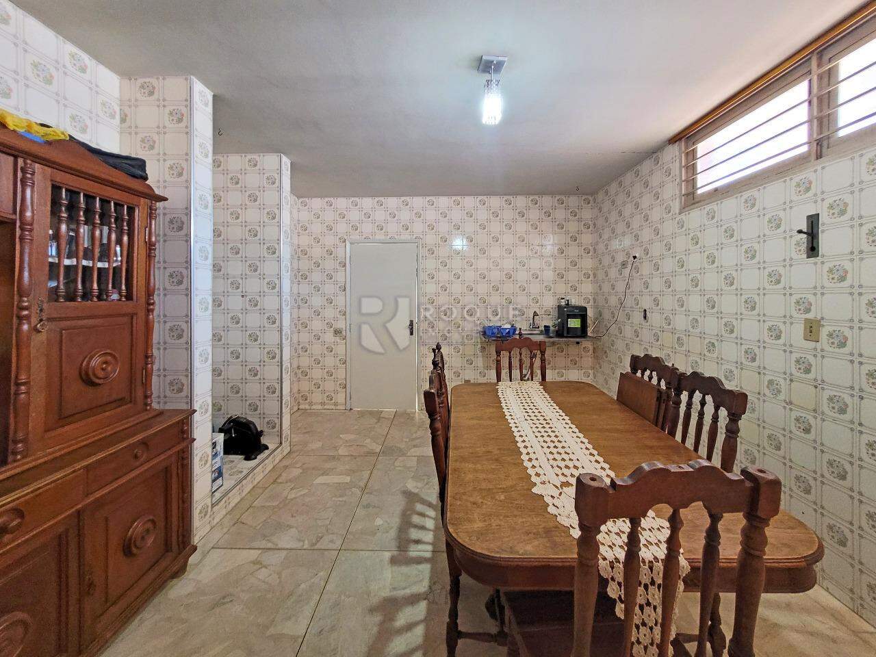 Casa Residencial à venda no bairro Jardim Mercedes: COZINHA