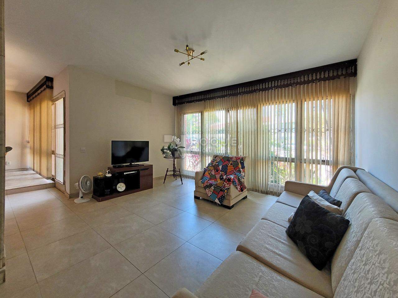 Casa Residencial à venda no bairro Jardim Mercedes: SALA DE TV