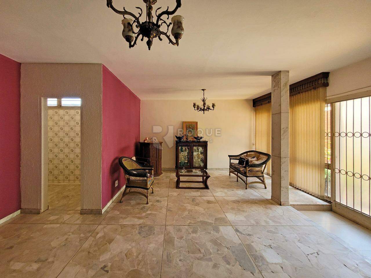 Casa Residencial à venda no bairro Jardim Mercedes: 