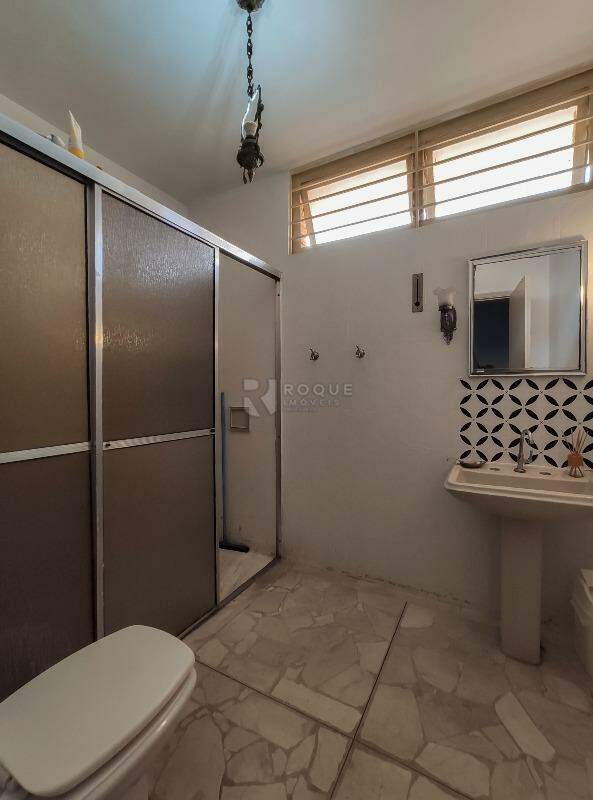 Casa Residencial à venda no bairro Jardim Mercedes: WC social 