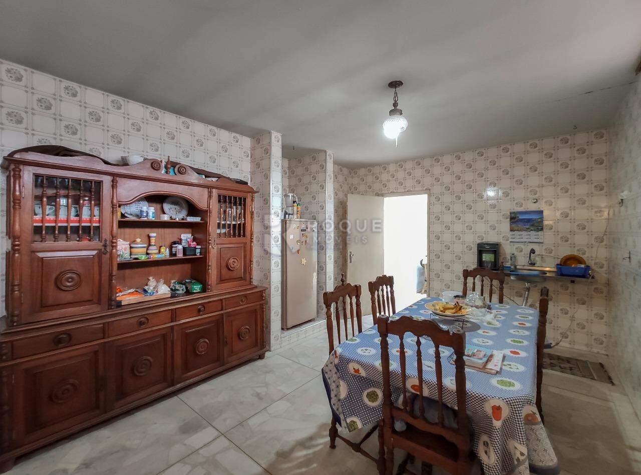 Casa Residencial à venda no bairro Jardim Mercedes: Cozinha 