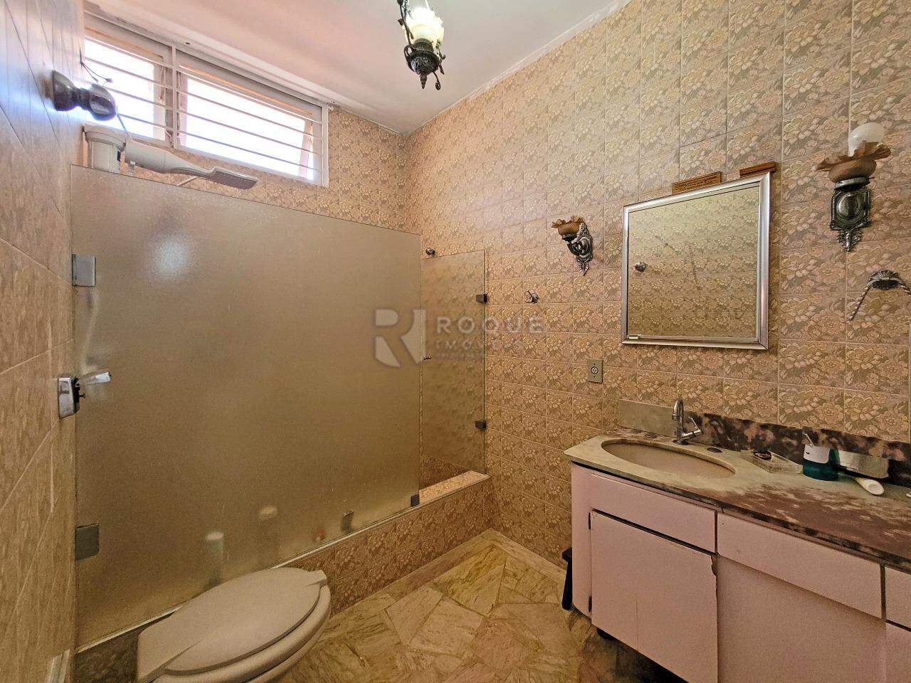Casa Residencial à venda no bairro Jardim Mercedes: BANHEIRO DA SUÍTE
