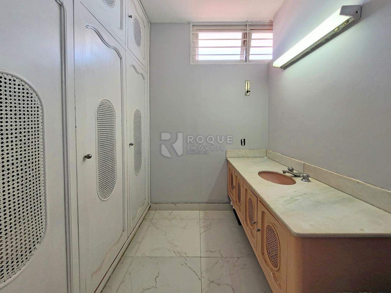 Casa Residencial à venda no bairro Jardim Mercedes: BANHEIRO DA SUÍTE