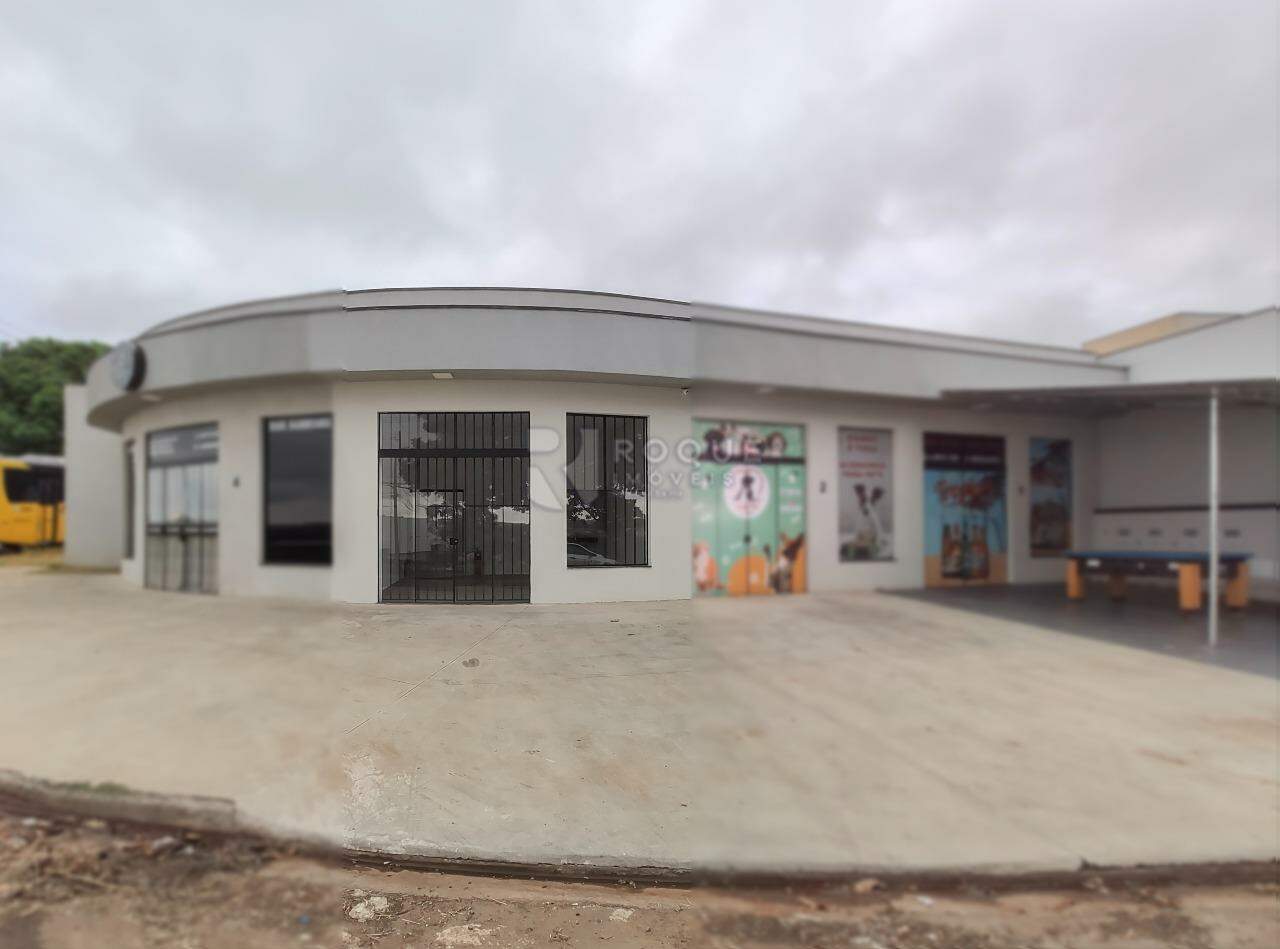 Salão para aluguel no bairro Parque Pompeu: Fachada 