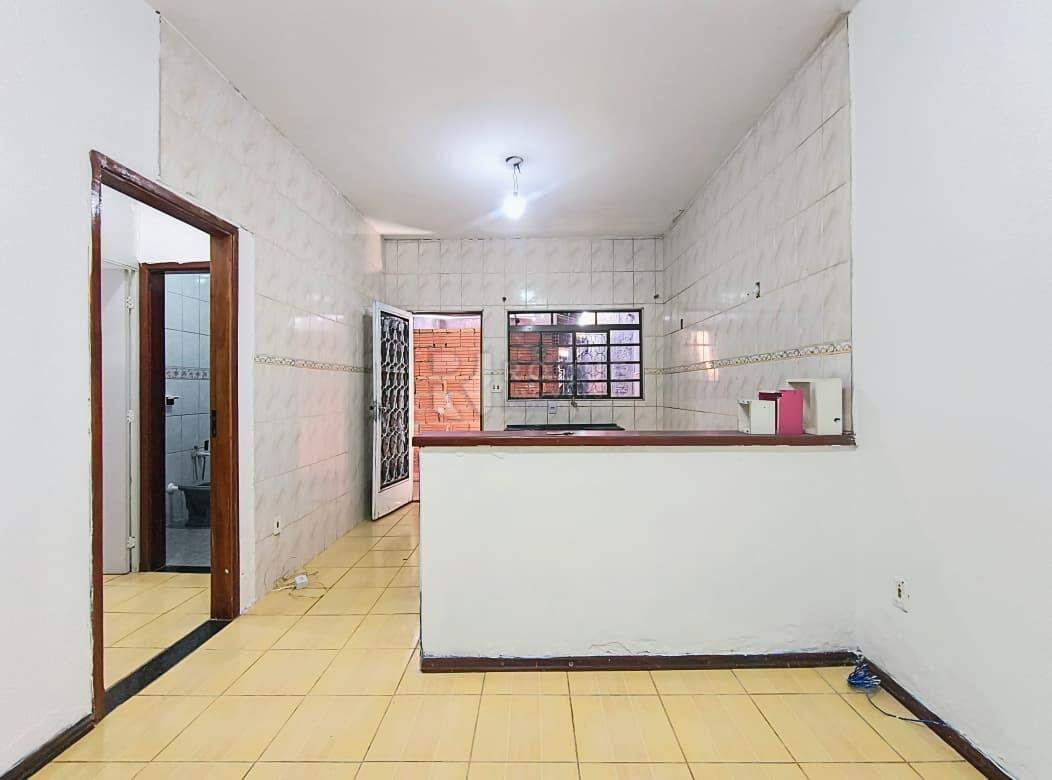Casa Residencial para aluguel no bairro Jardim Residencial Santa Amália: Copa