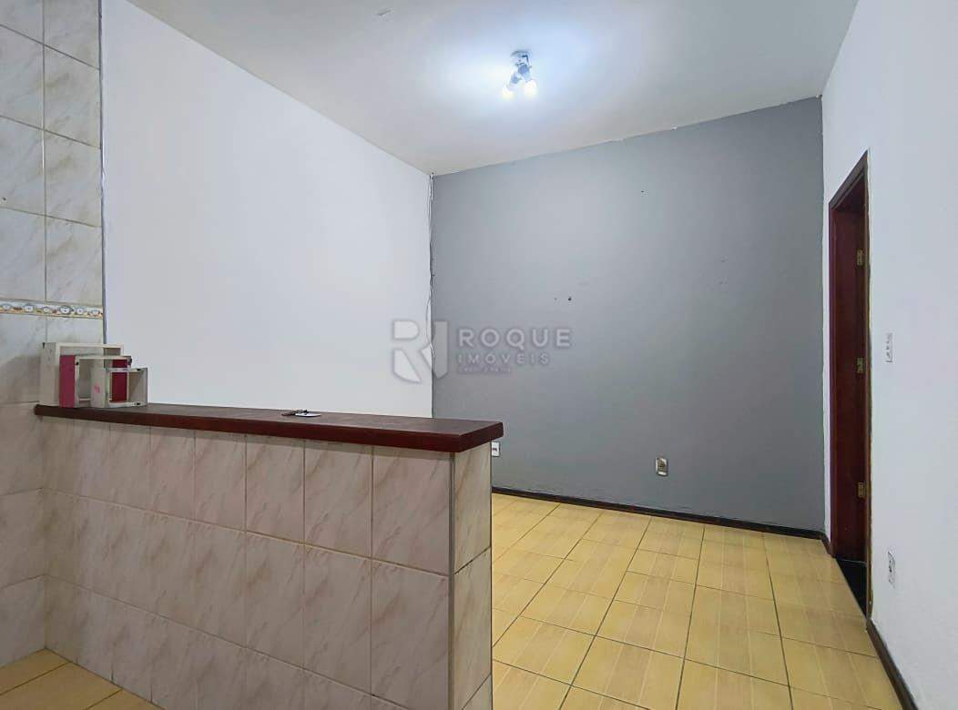 Casa Residencial para aluguel no bairro Jardim Residencial Santa Amália: Copa