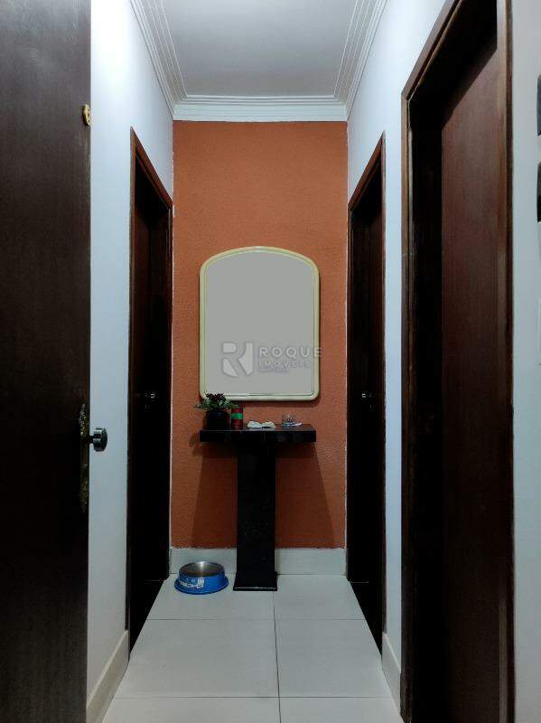 Casa Residencial à venda no bairro Vila Claudia: CORREDOR INTERNO 2