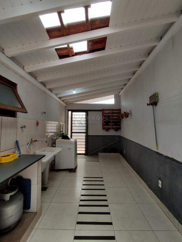 Casa Residencial à venda no bairro Vila Claudia: ÁREA DE SERVIÇO