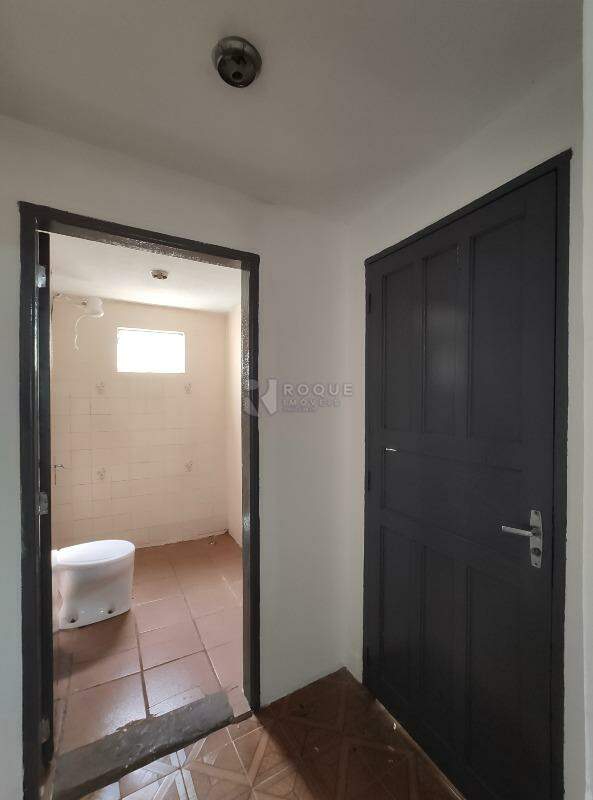Casa Residencial para aluguel no bairro Jardim das Laranjeiras: Hall