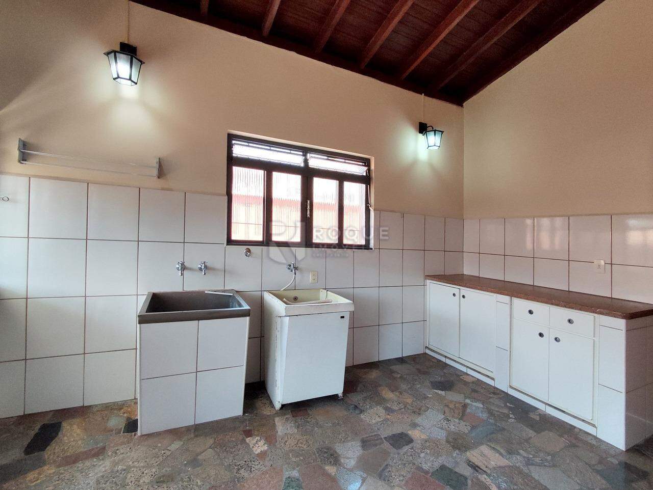 Casa Residencial à venda no bairro Boa Vista: ÁREA DE SERVIÇO