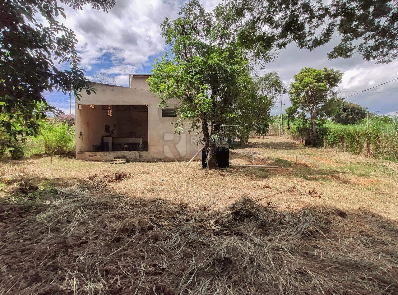 Chácara para aluguel no bairro Bairro dos Pires: Área externa 