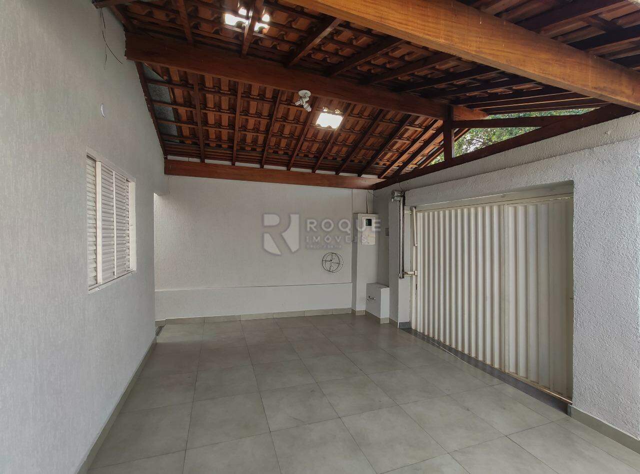 Casa Residencial para aluguel no bairro Parque Residencial Abílio Pedro: Garagem 