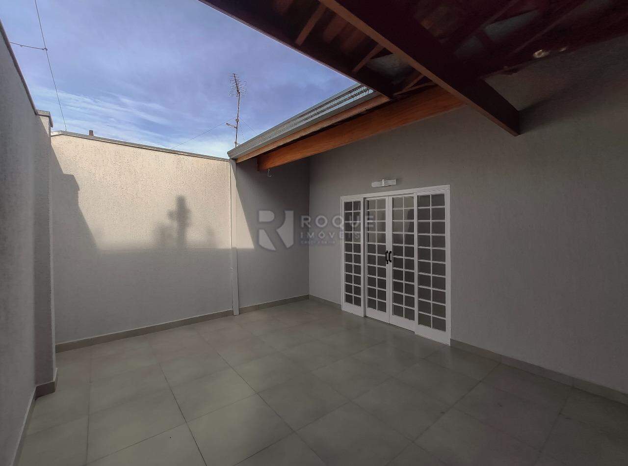 Casa Residencial para aluguel no bairro Parque Residencial Abílio Pedro: Garagem 