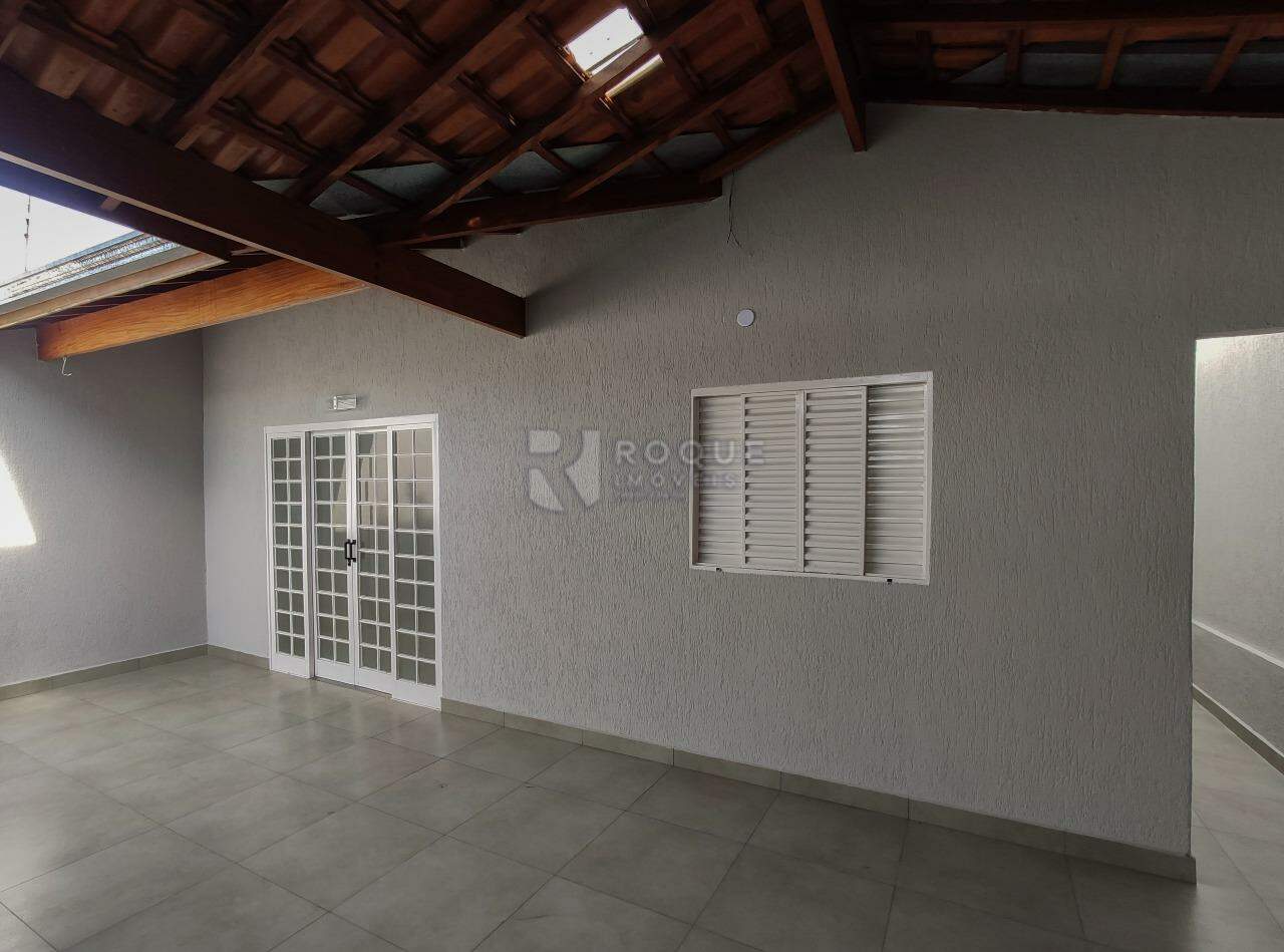 Casa Residencial para aluguel no bairro Parque Residencial Abílio Pedro: Garagem 