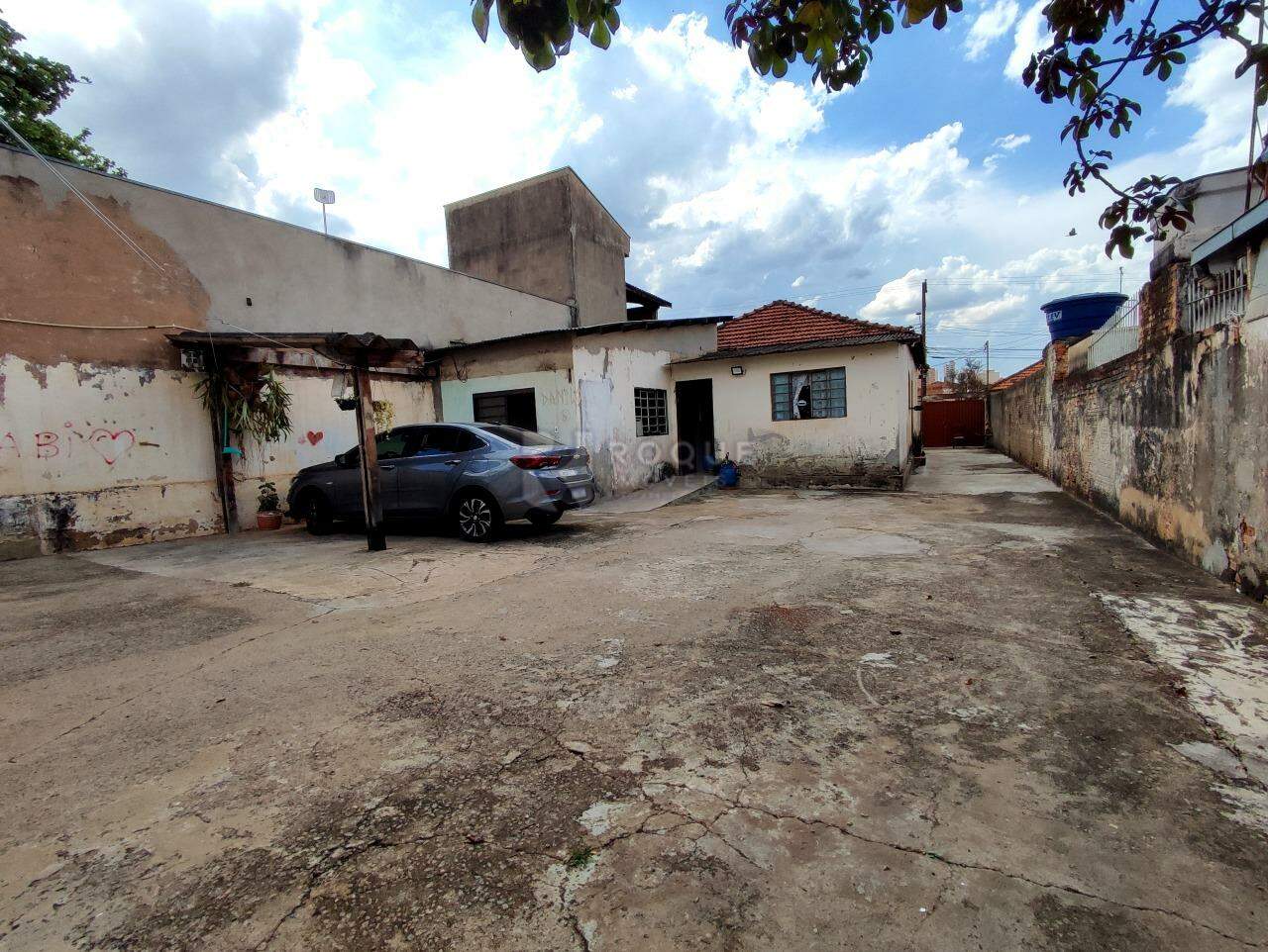 Casa Residencial à venda no bairro Vila Claudia: QUINTAL
