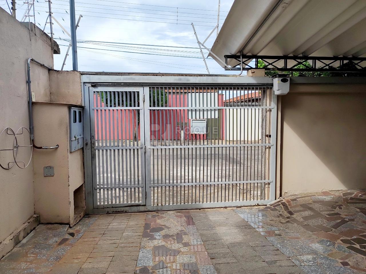 Casa Residencial à venda no bairro Jardim Nova Suiça: ENTRADA