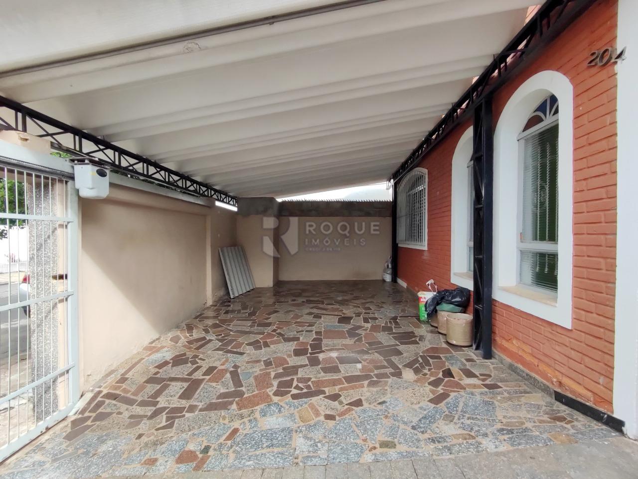 Casa Residencial à venda no bairro Jardim Nova Suiça: GARAGEM