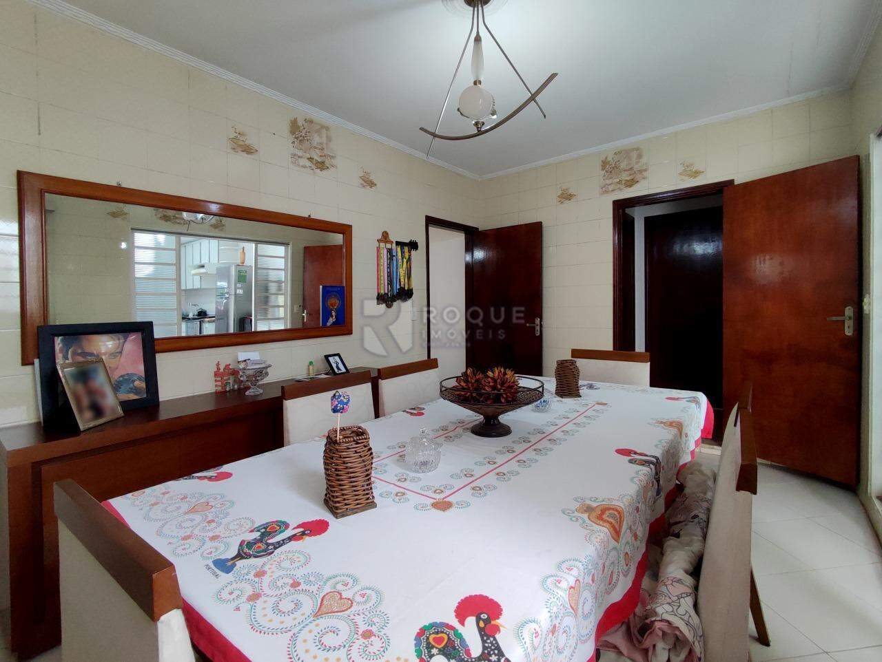 Casa Residencial à venda no bairro Jardim São Roque: SALA DE JANTAR