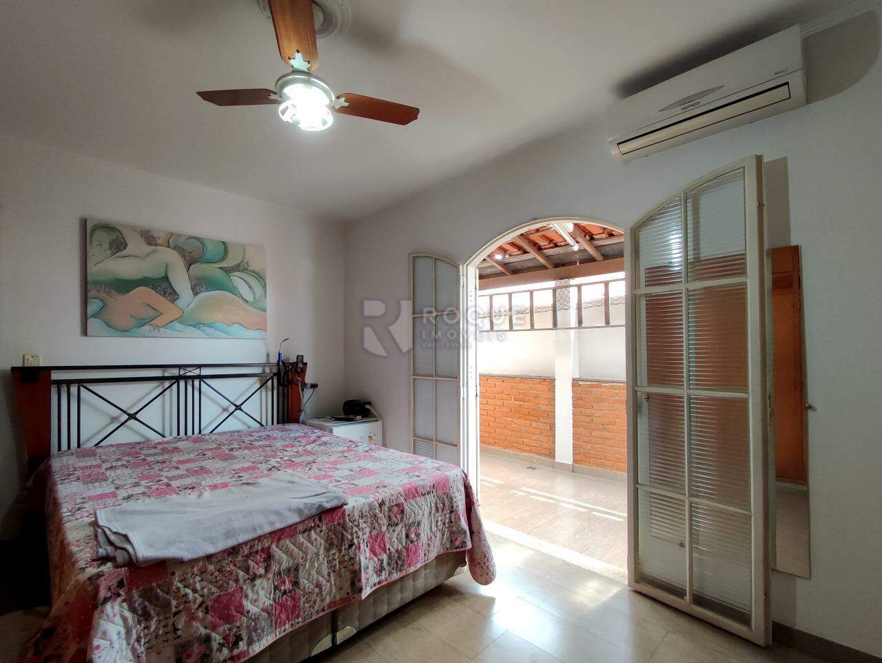 Casa Residencial à venda no bairro Jardim São Roque: SUÍTE