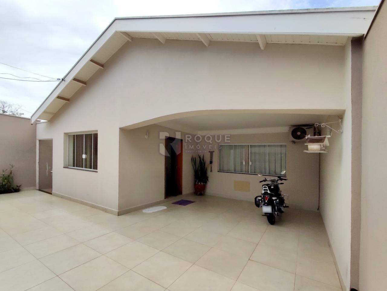 Casa Residencial à venda no bairro Jardim São Roque: GARAGEM