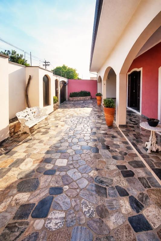 Casa Residencial para aluguel no bairro Jardim Arruda: Frente