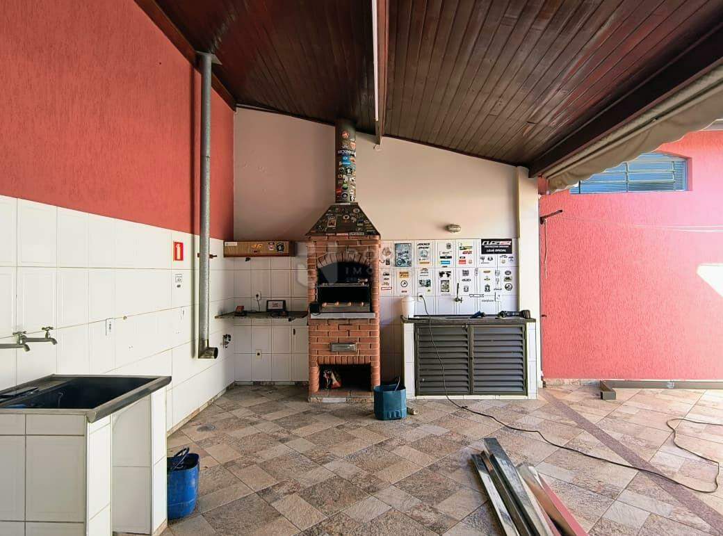 Casa Residencial para aluguel no bairro Jardim Arruda: Churrasqueria