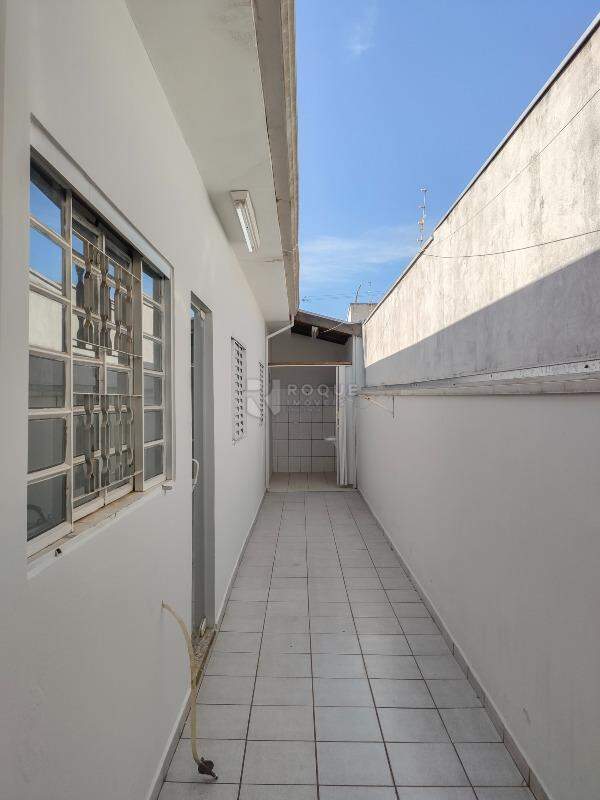 Casa Residencial para aluguel no bairro Jardim São Lourenço: Corredor